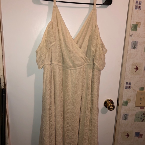 Off white Torrid dress - Picture 1 of 4